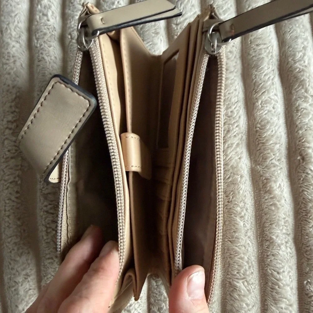 Nine‎ West Beige Embossed Logo Wristlet Wallet Triple Compartment Clutch